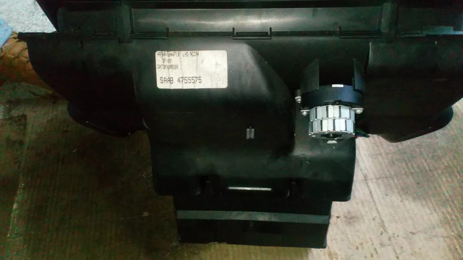 Saab 9-3 heater box, complete Part no : 4755575 year:1998