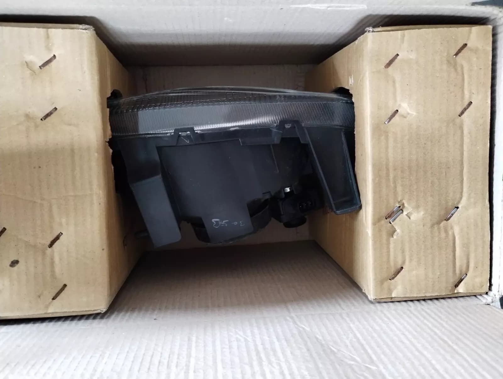 Suzuki Alto genuine headlamp NR: 35320M79G30