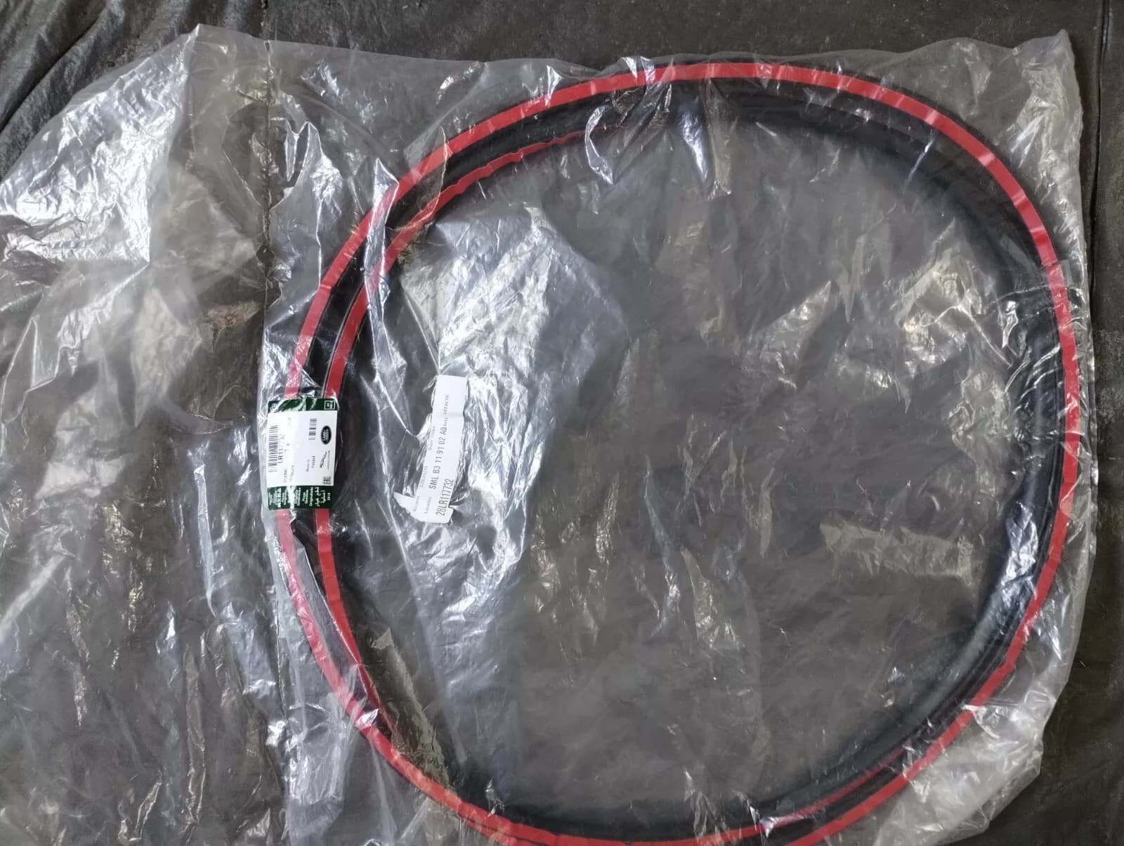 Jaguar, Land Rover, genuine Seal Door No: LR117732