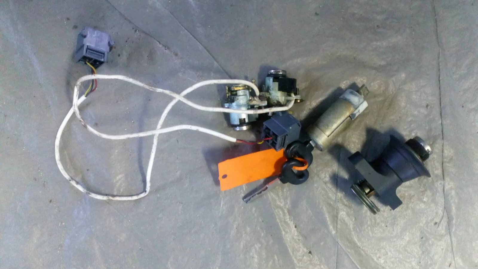 Saab 9000, locking cylinder, ignition lock, door, trunk year 1992-98