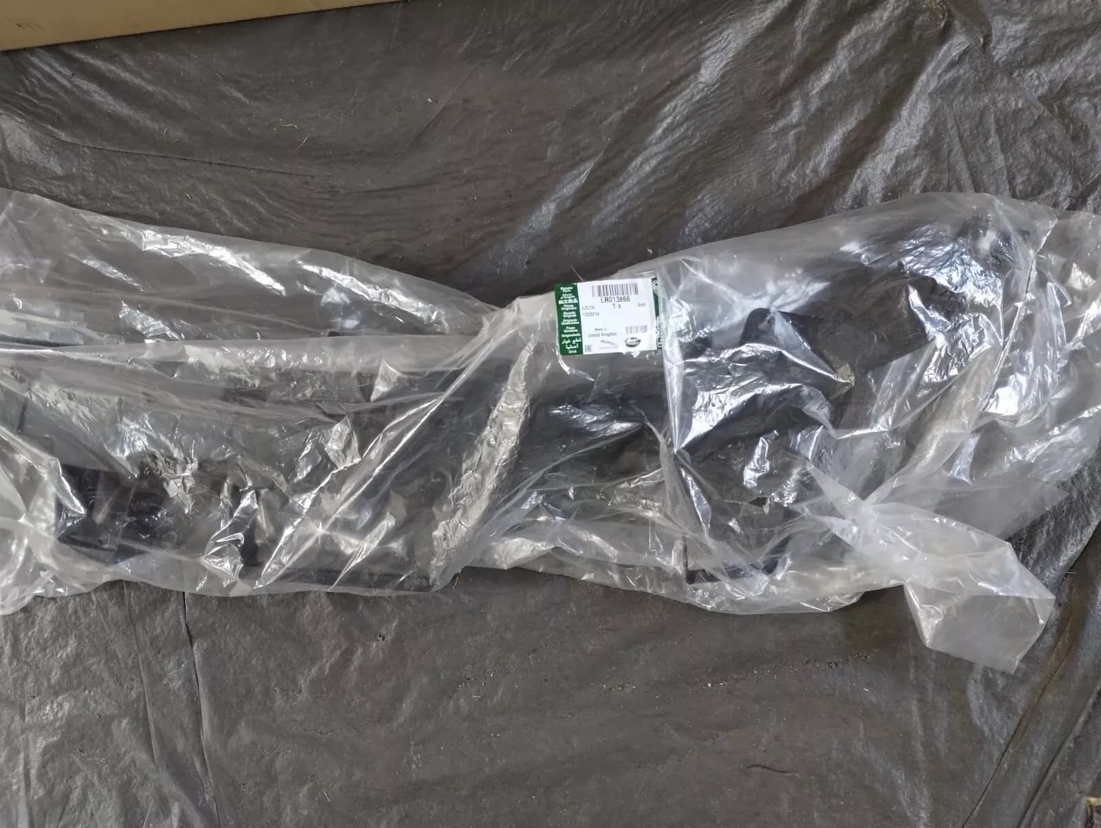 Jaguar, Land Rover, genuine Bumper mounting No: LR013866