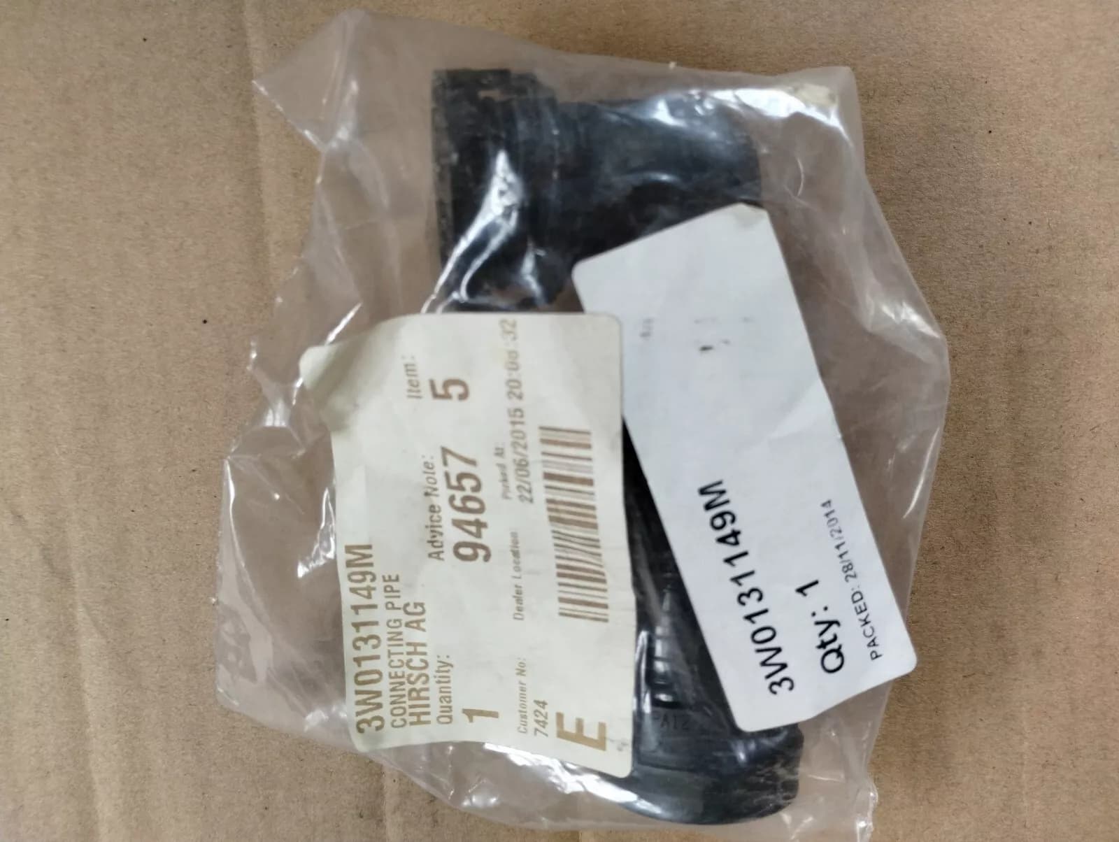 Bentley genuine CONNECTING PIPE No:3W0131149M