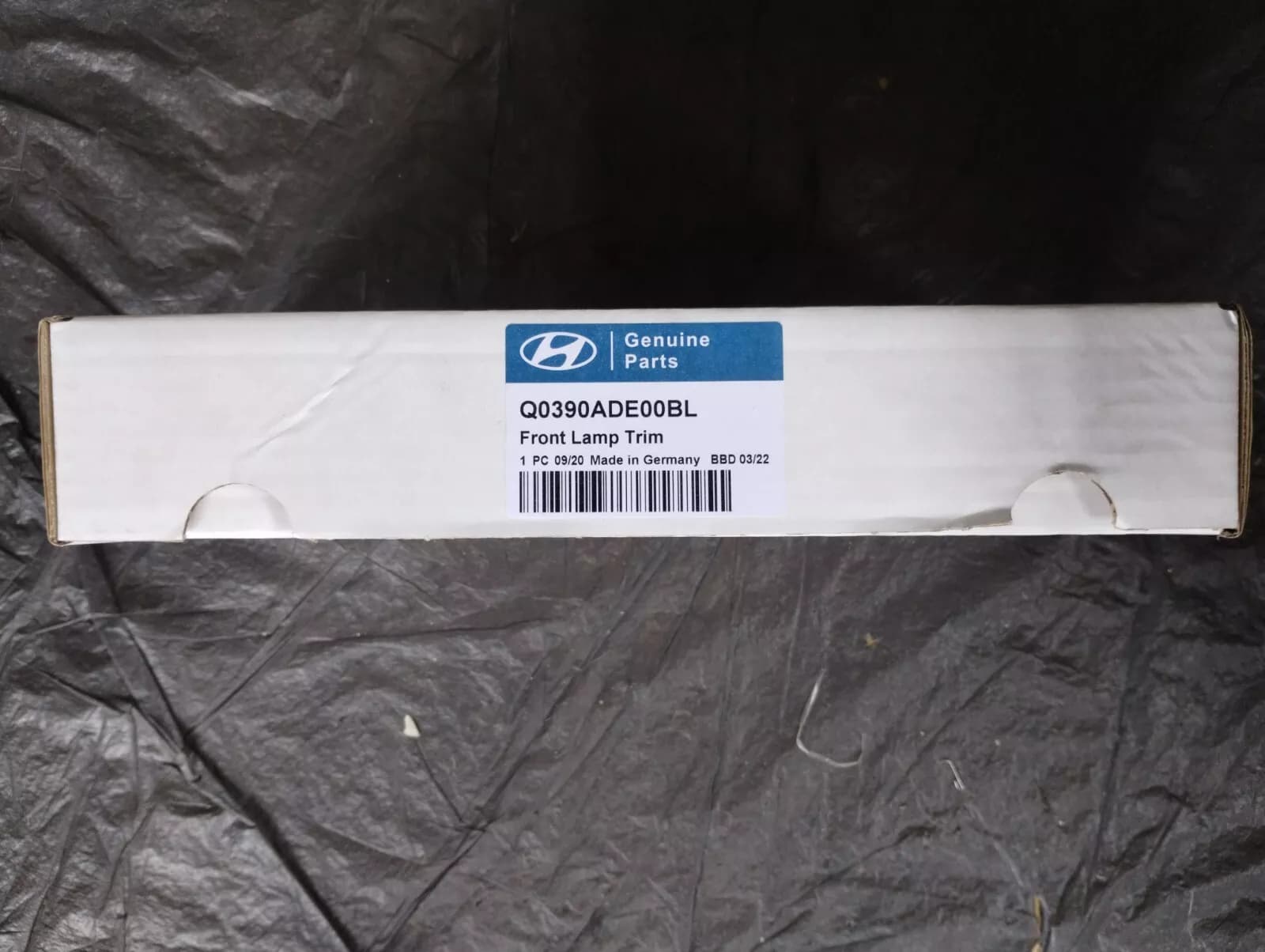 HYUNDAI Original Front Lamp Trims, Phantom Black No: Q0390ADE00BL