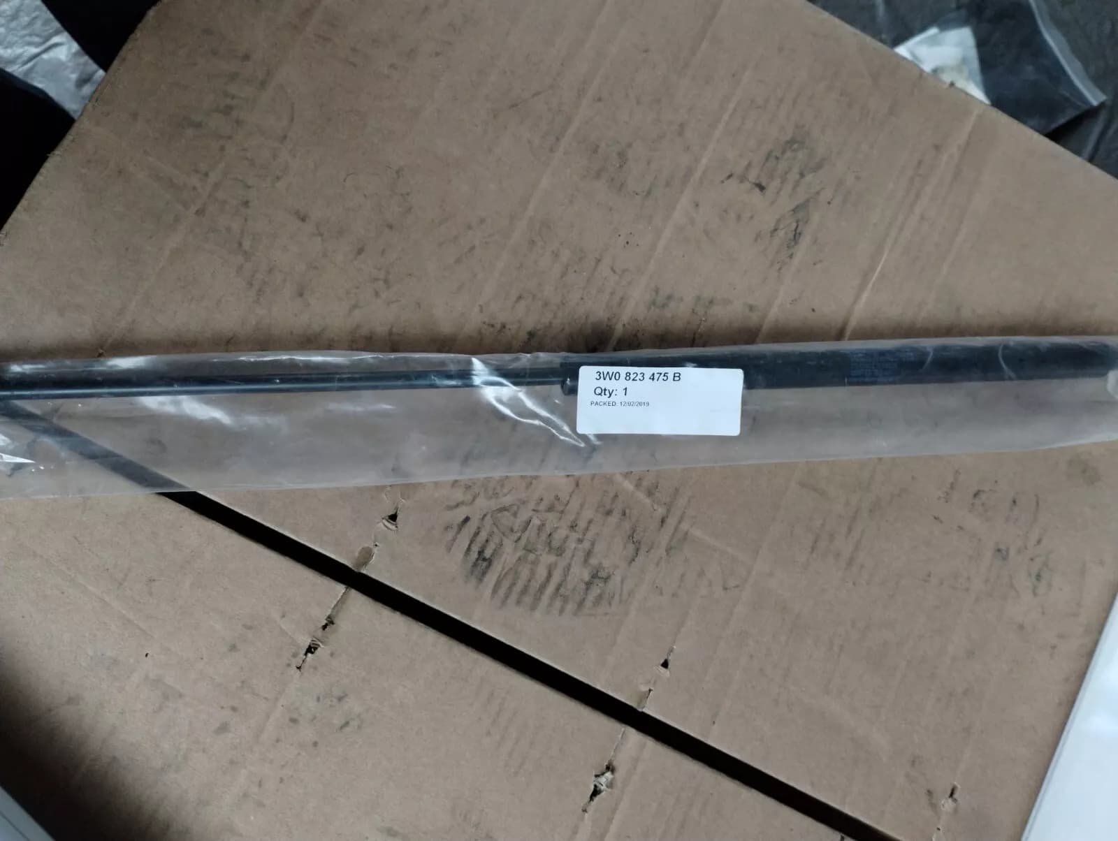 Bentley genuine DAMPER No:3W0823475B