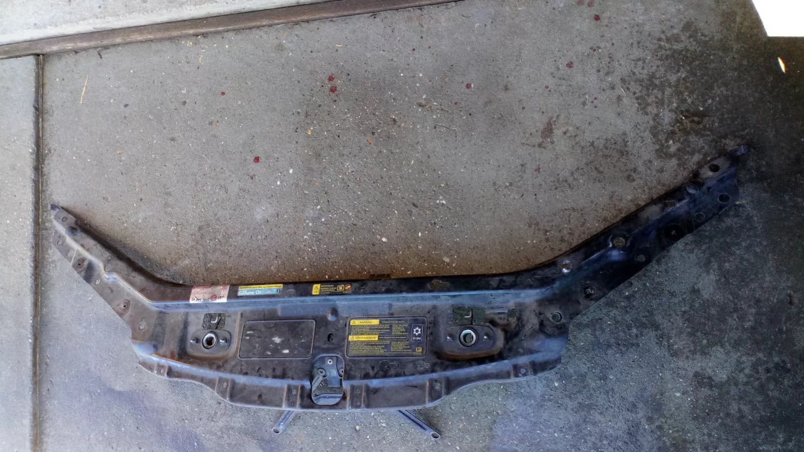 SAAB 9-3 windshield carrier Year:2003 Mileage:148000Km