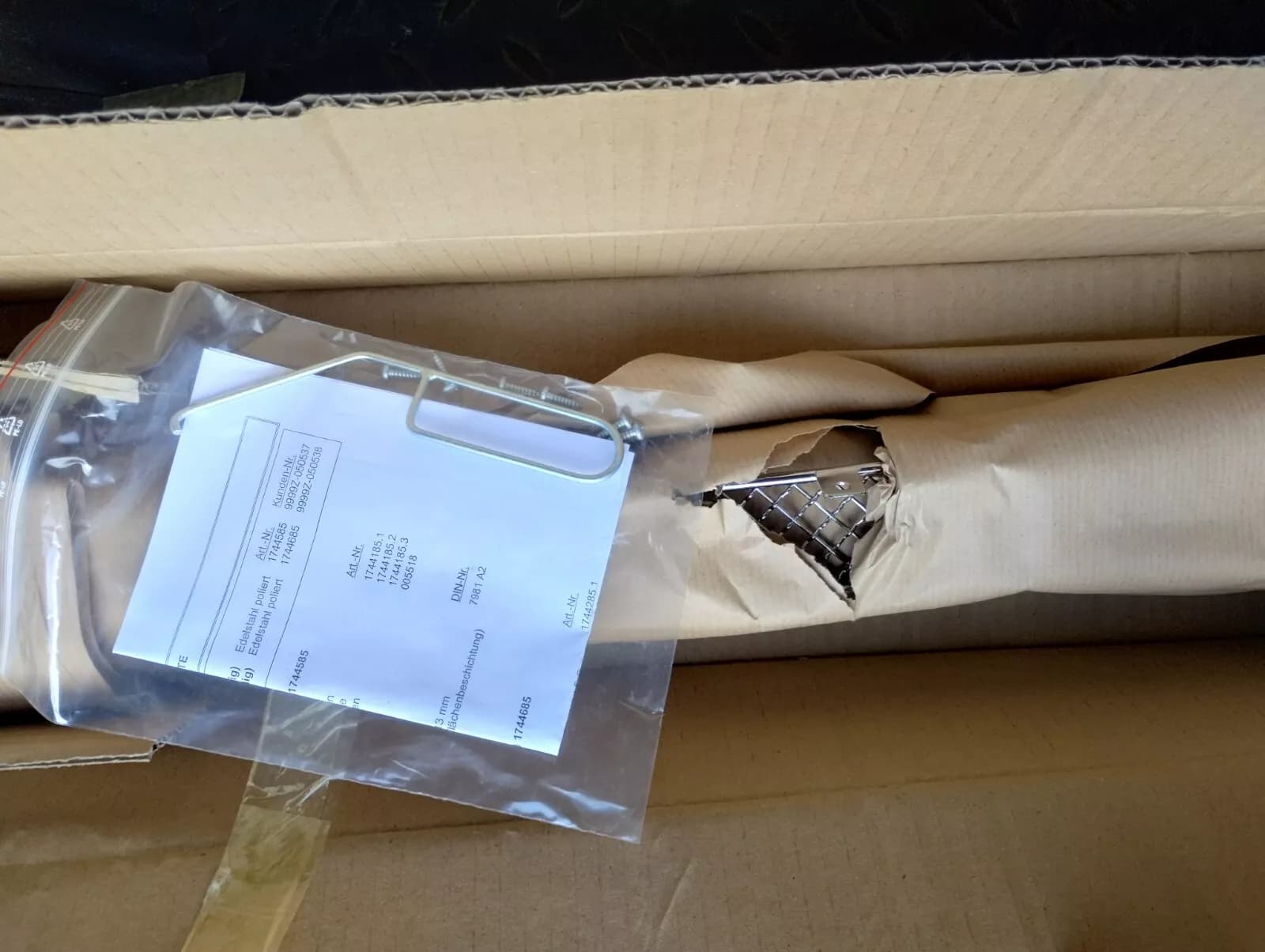 HYUNDAI genuine grille, ventilation grille insert No: 9999Z050537