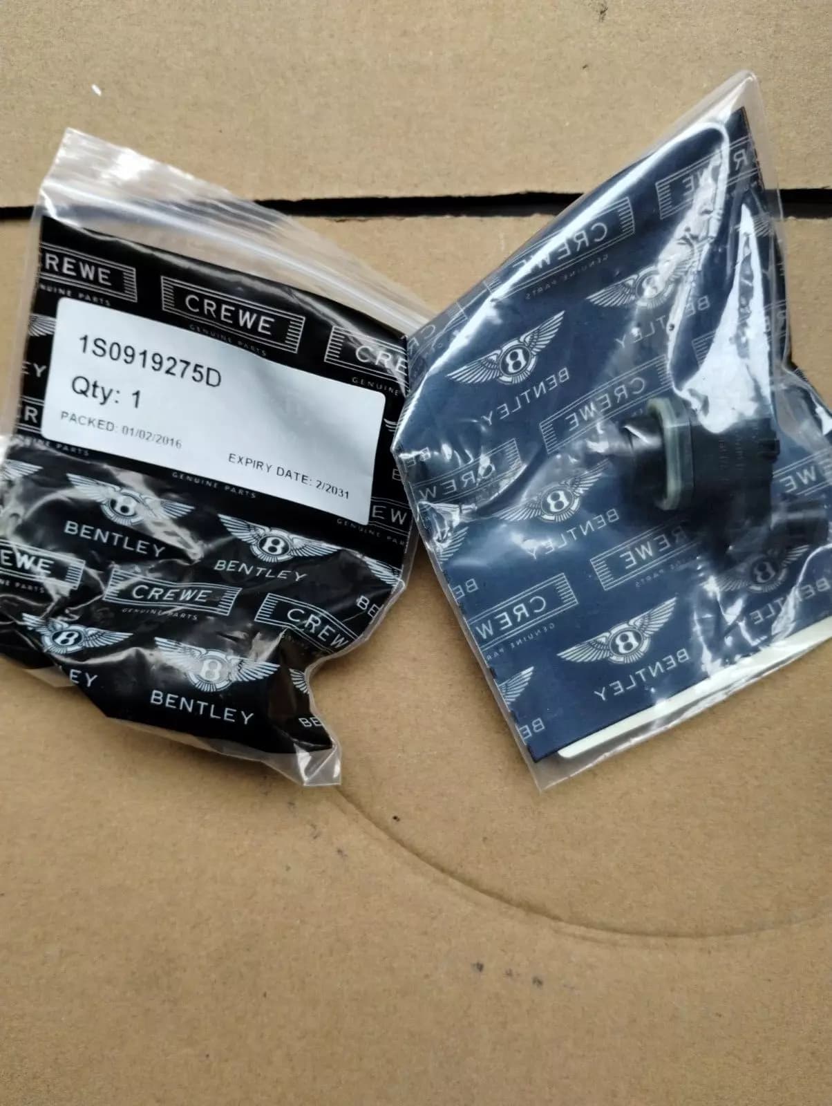 GENUINE BENTLEY SENSOR PARKING SPACER 1 PCS No: 1S0919275D