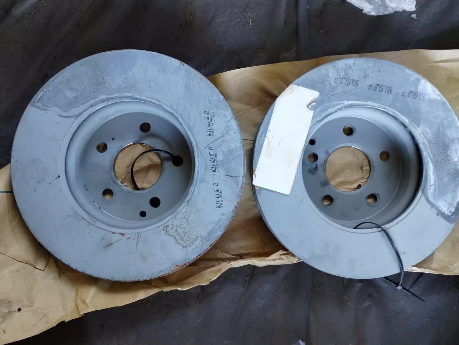 ORIGINAL Mercedes, BRAKE DISC 2pcs No: A2114210712