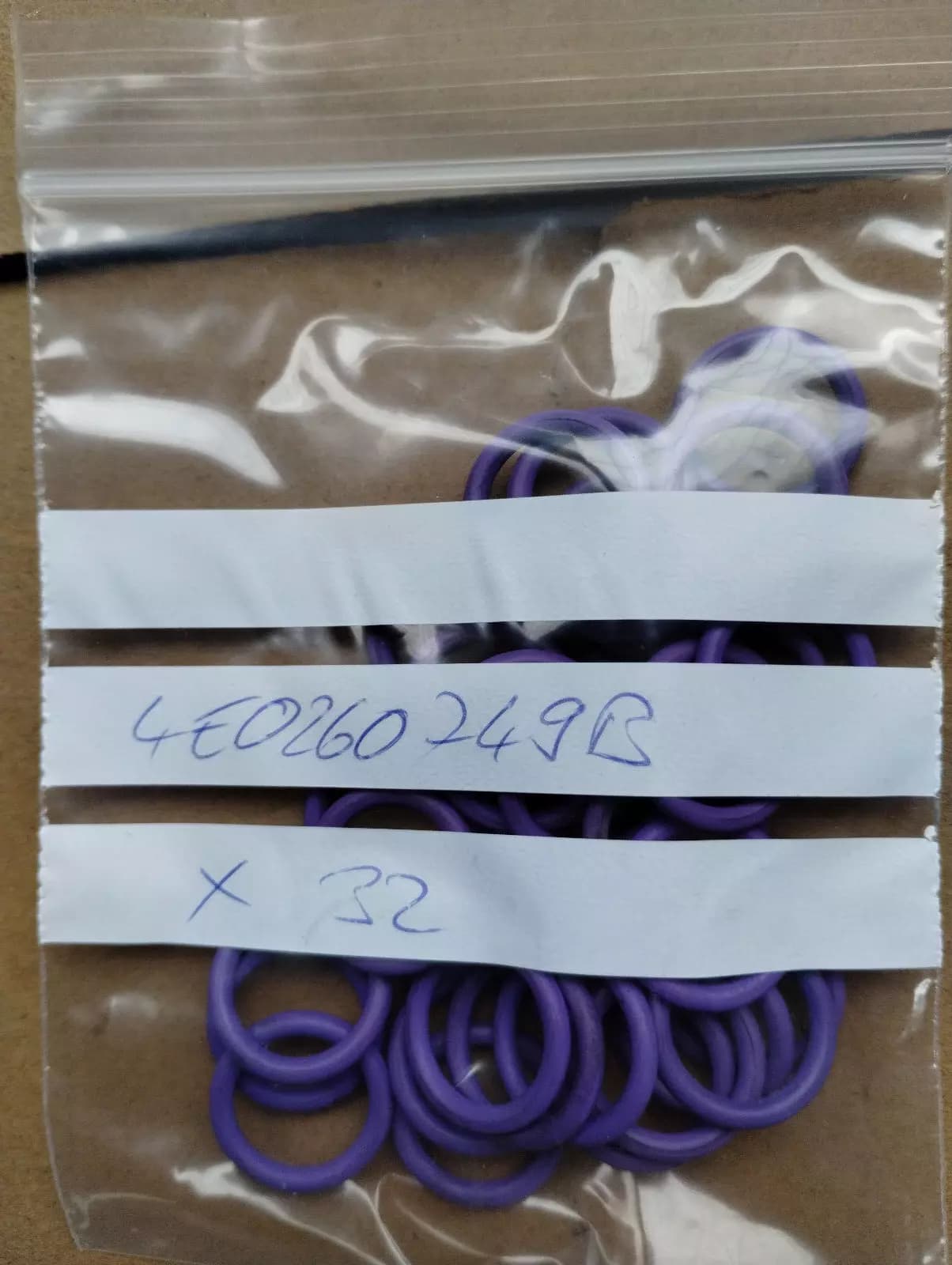 ORIGINAL BENTLEY O-RING 13 7x2 5 AIR CONDITIONING SYSTEM 32 PCS no: 4E0260749B