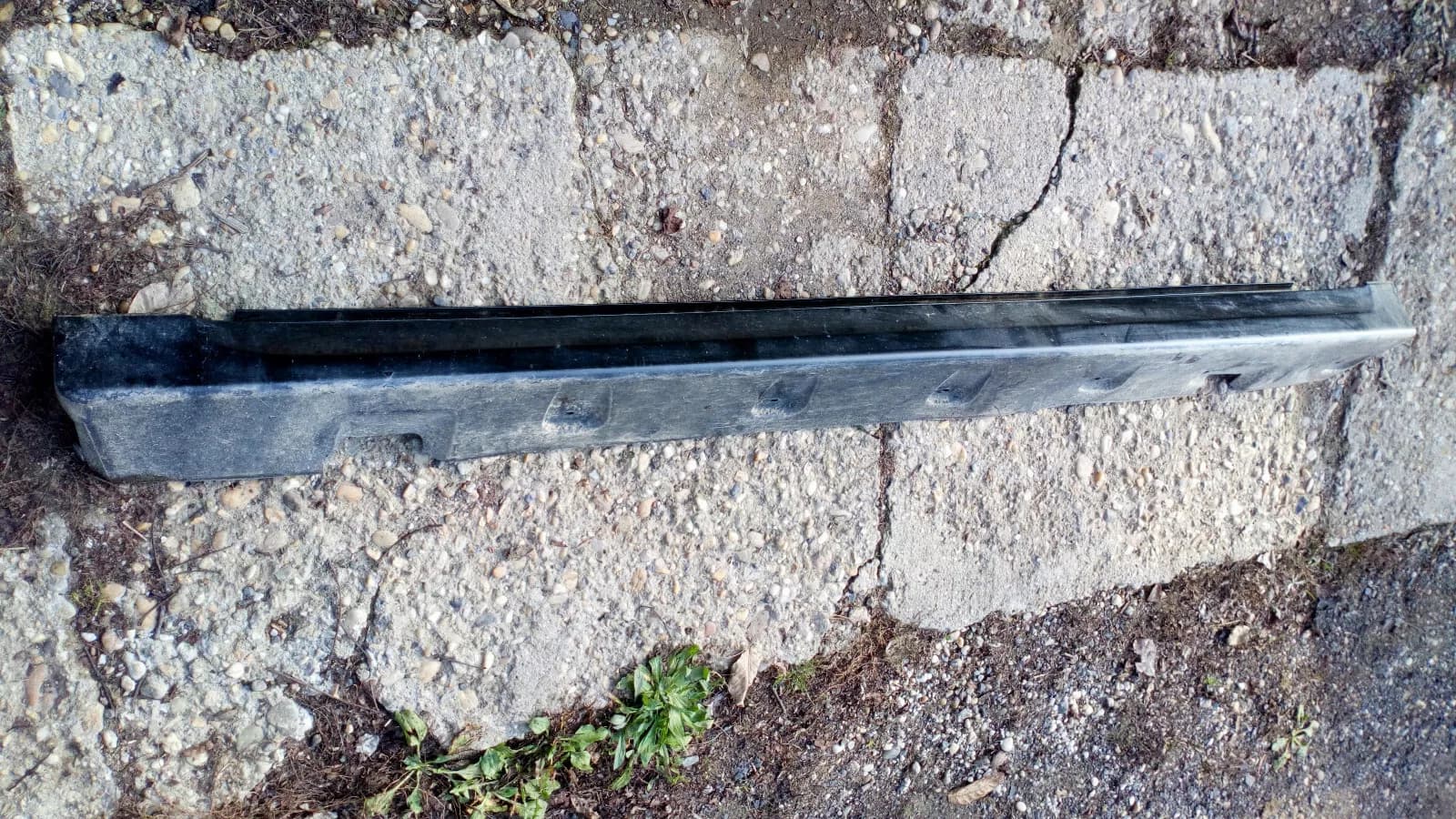 SAAB 9-3 side skirt cover color thin green part no: 12792459 year:2003-06