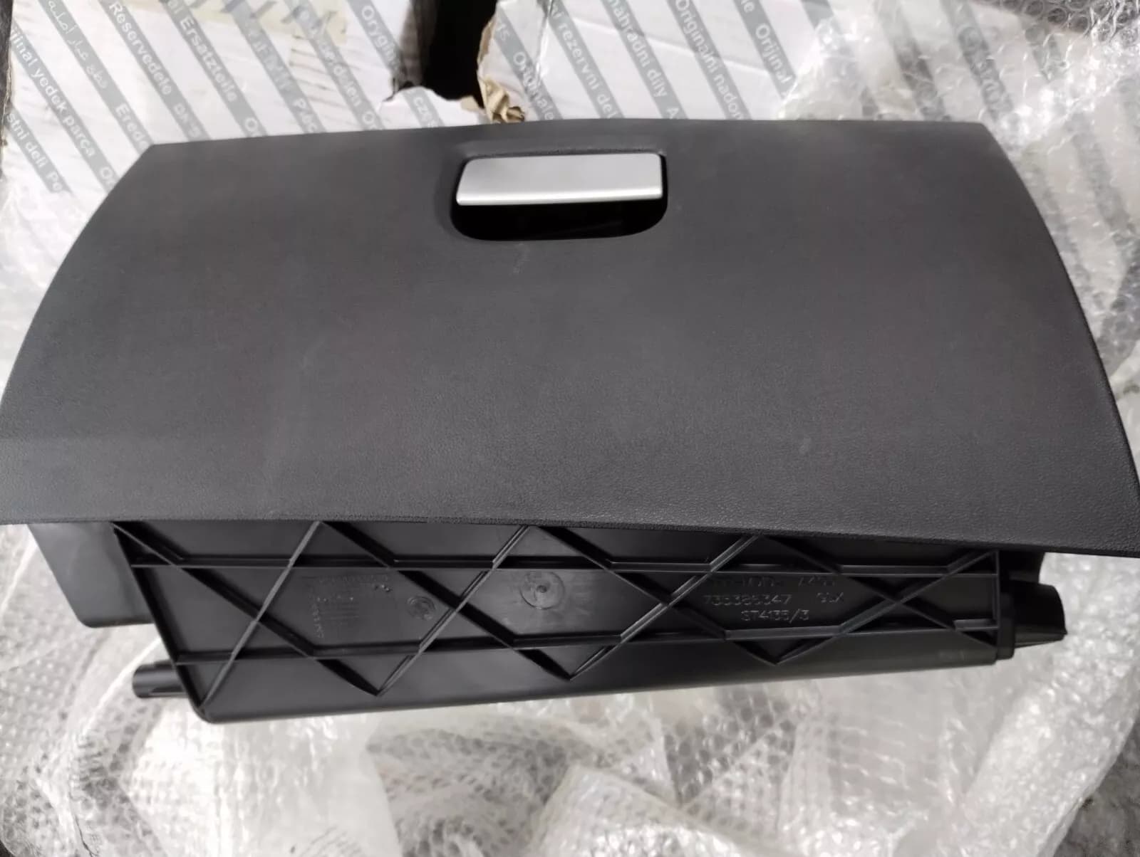 Genuine Fiat glove box No: 735386347