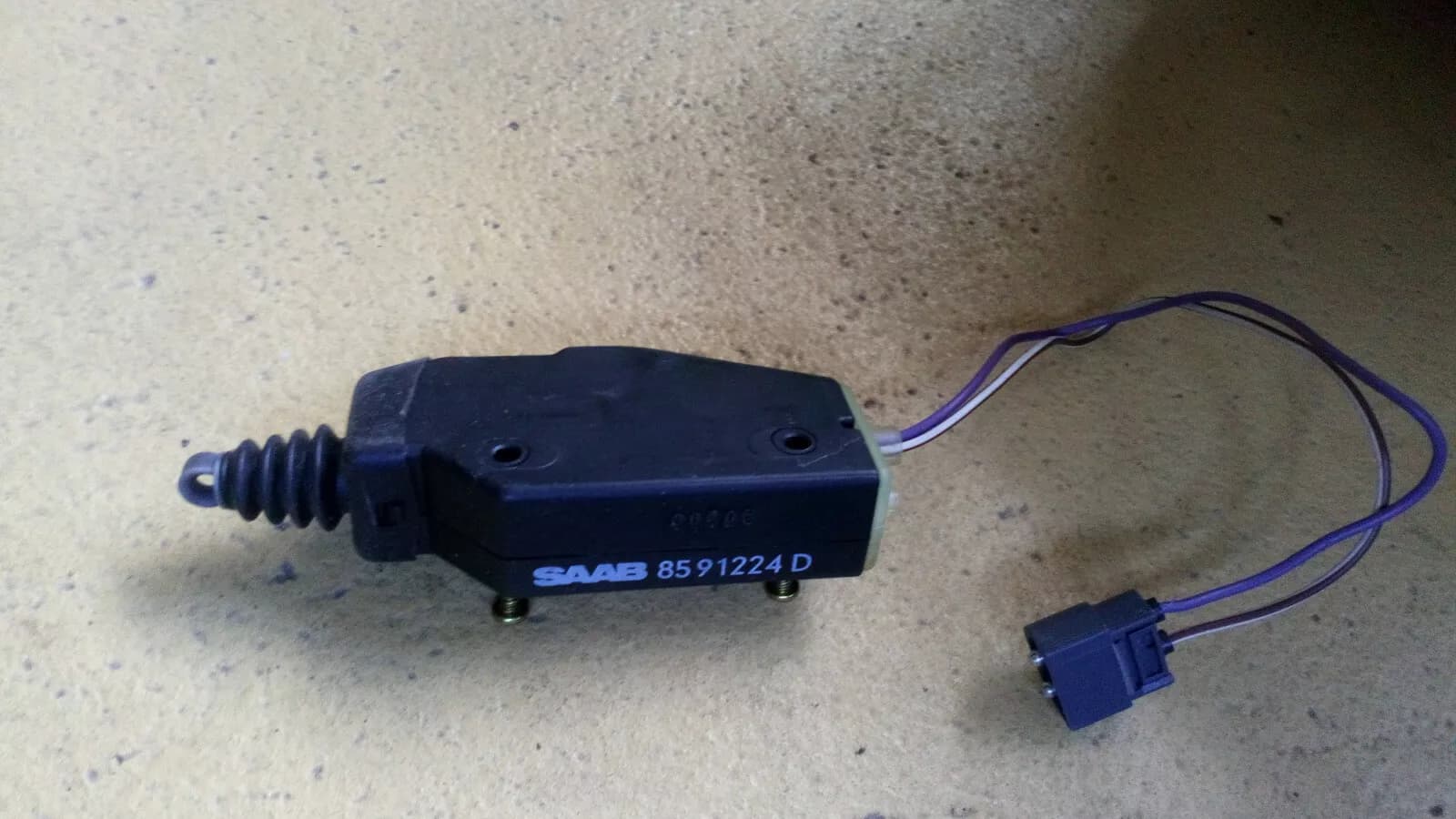 Saab 900, 9000 central locking actuator part no:8591224