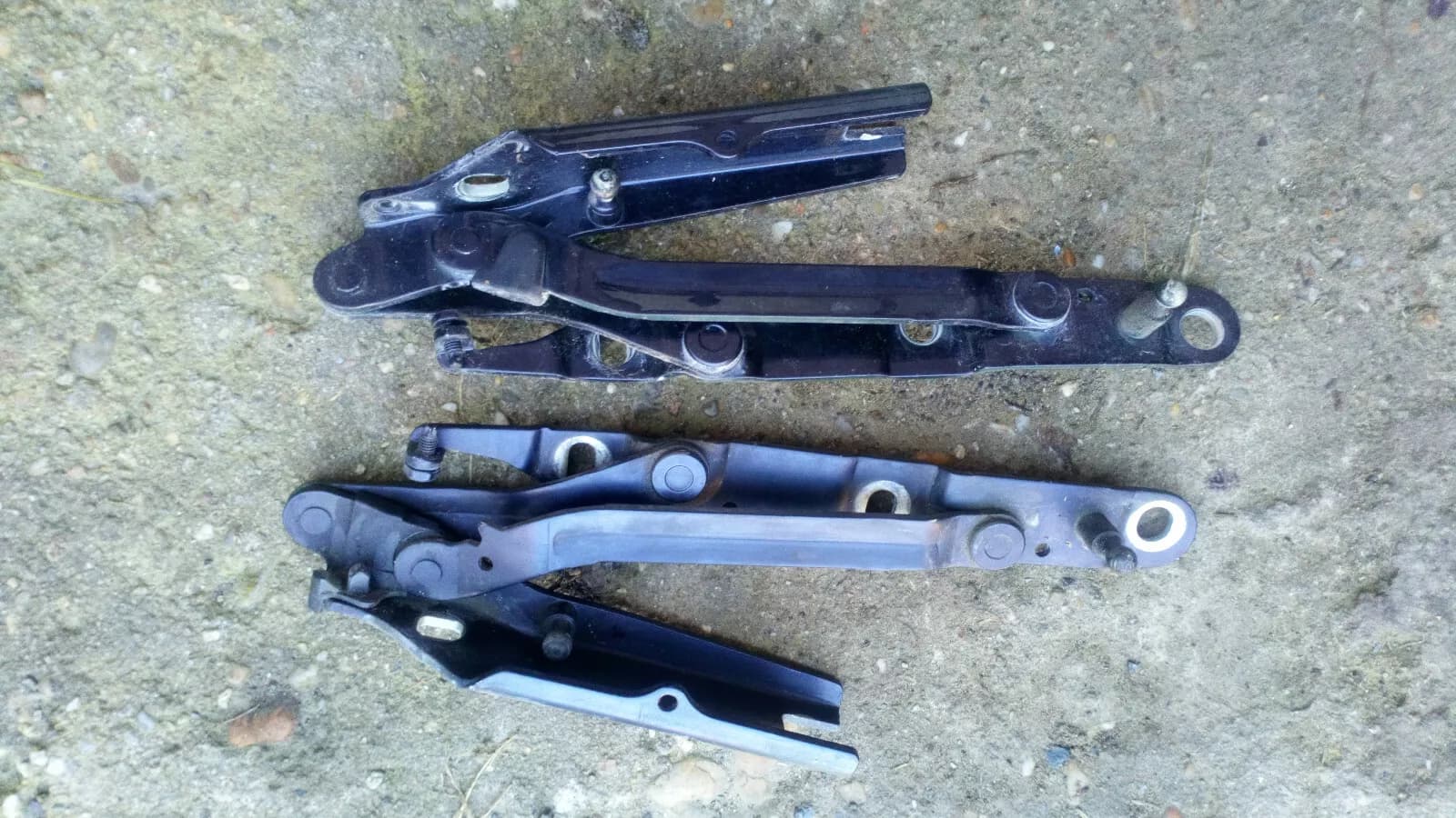 Saab 9-5, 900NG Convertible Trunk lid hinge left,right part no:4851713