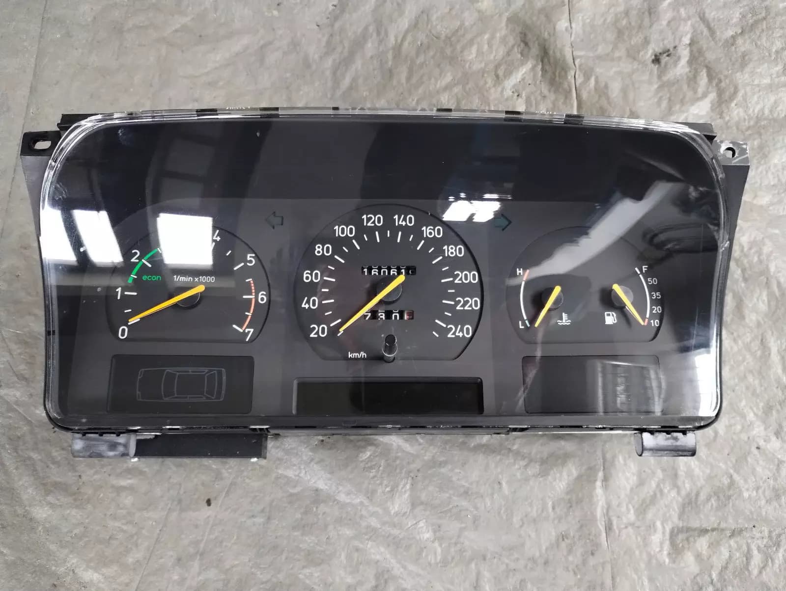 SAAB 9000 Car Speedometer no: 4439642 km:160 619