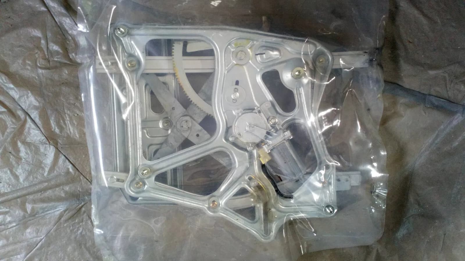 Saab 9-3,900NG Convertible window regulator complete rear left year:1996-03