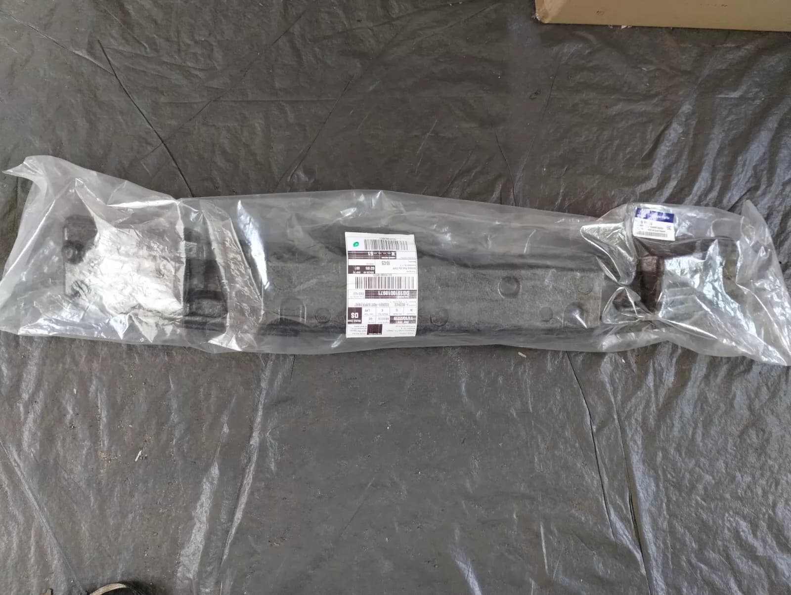 Genuine Hyundai ABSORBER-FRONT BUMPER ENERGY No: 86520A6600