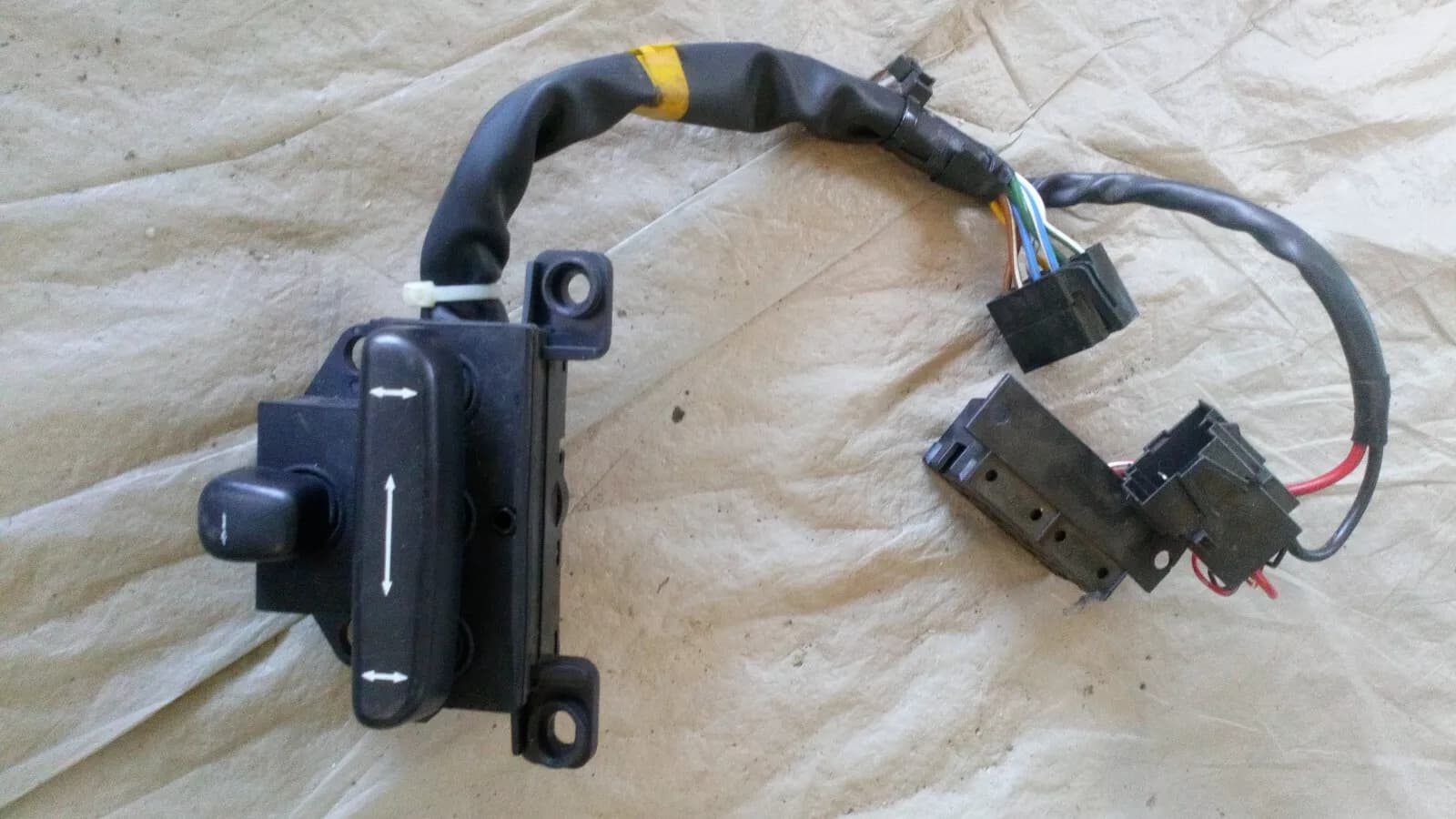 Saab 9000 Electric seat adjustment switch