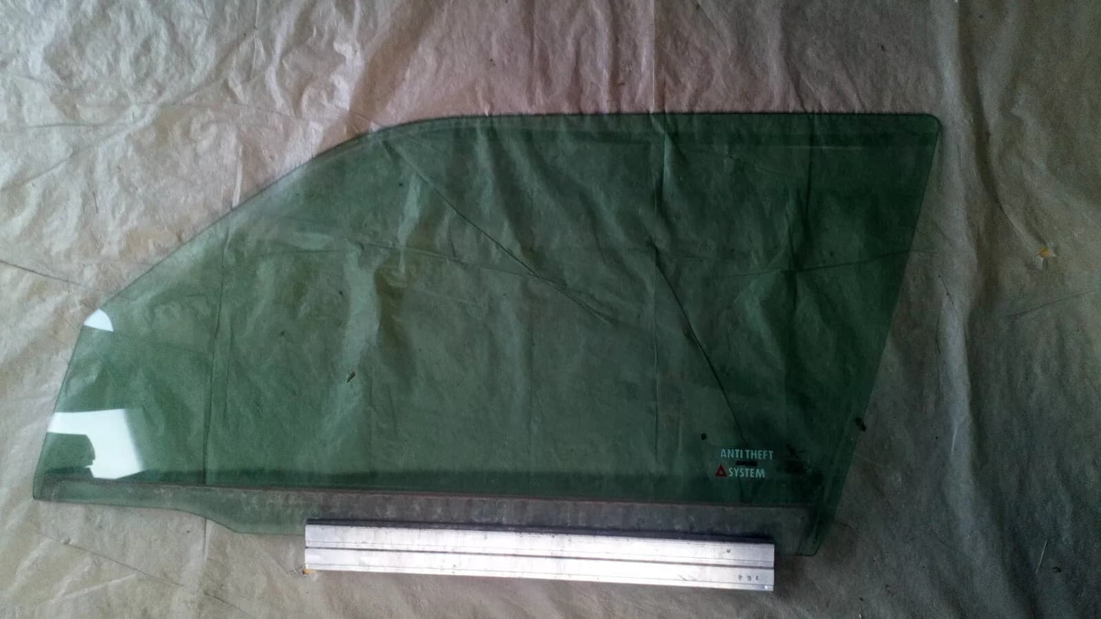 Saab 900 Coupé side window front left,Year:1997