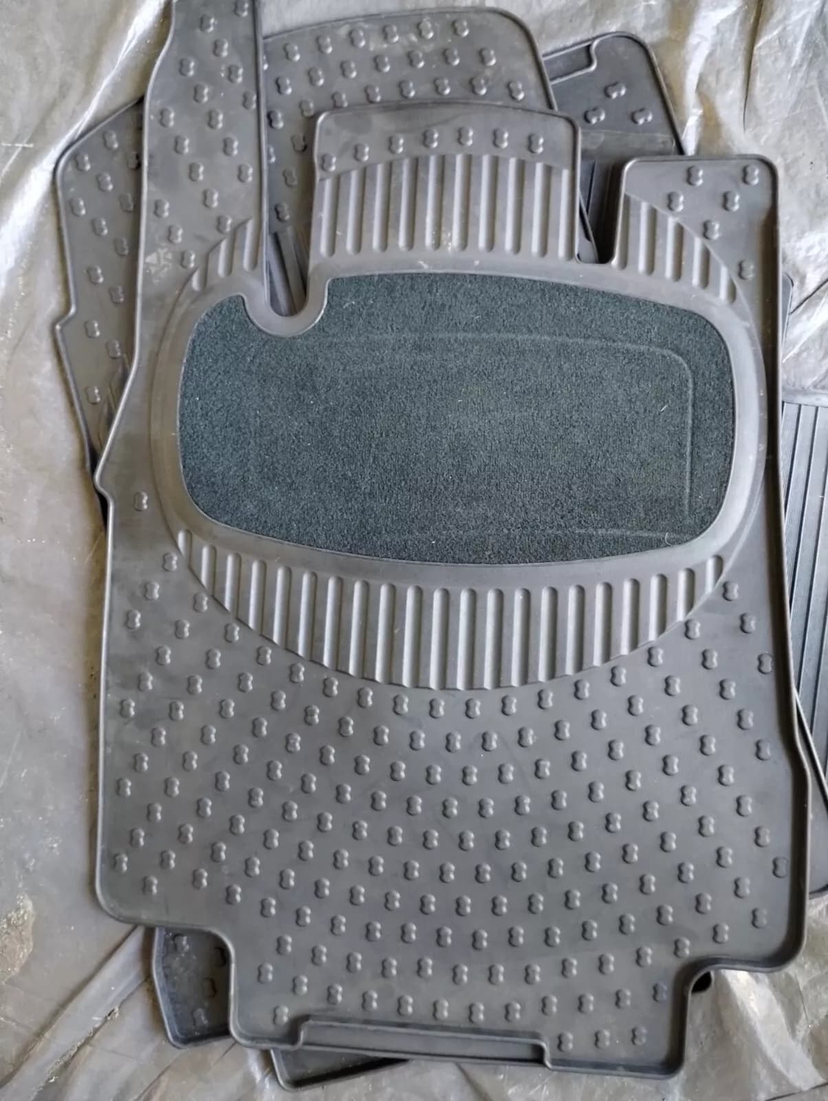 MERCEDES floor mats NR: A1686844002, A1686843902, A1686840302, A1686840402
