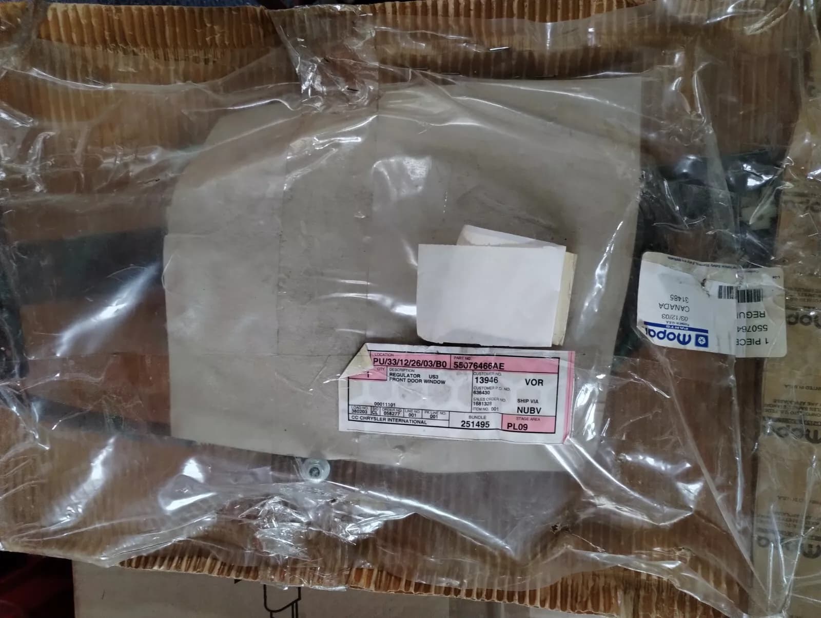 Chrysler, Mopar, genuine Window Regulator No: 55076466AE