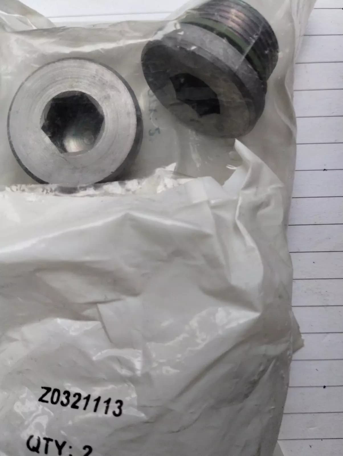 ORIGINAL VW GROUP PARTS, DRAIN PLUG & SEAL SUMP 5 PCS No: Z0321113