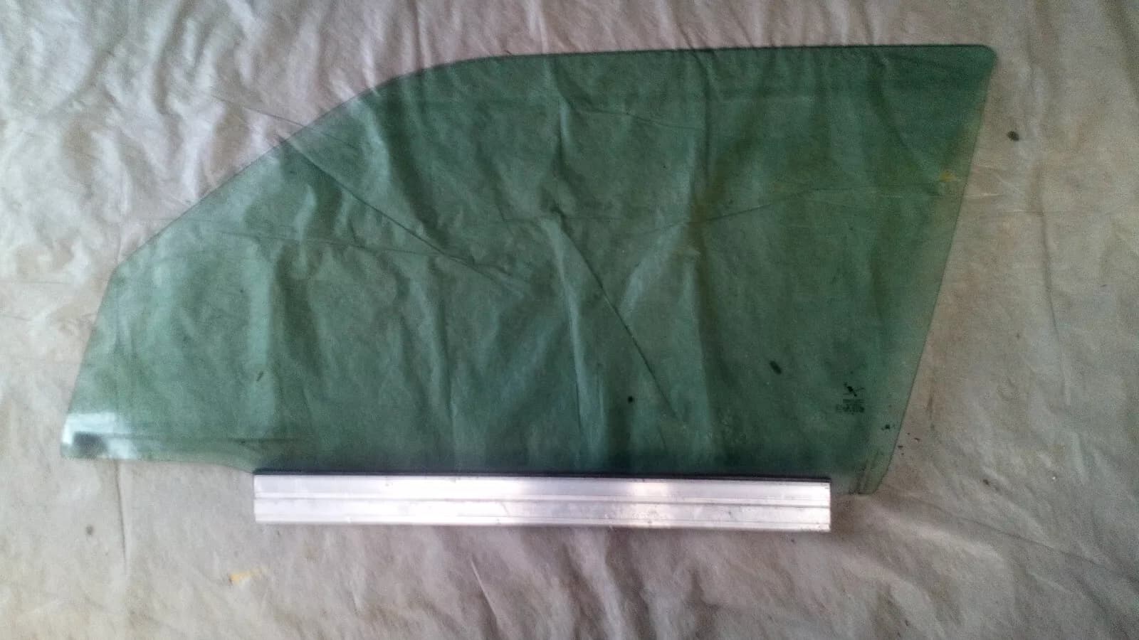 Saab 9-3 Coupé side window front left Bj: 1999