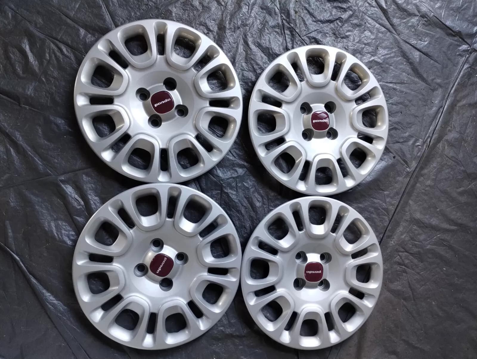 Genuine Fiat Panda Hubcap, 4 pcs No: 735518425
