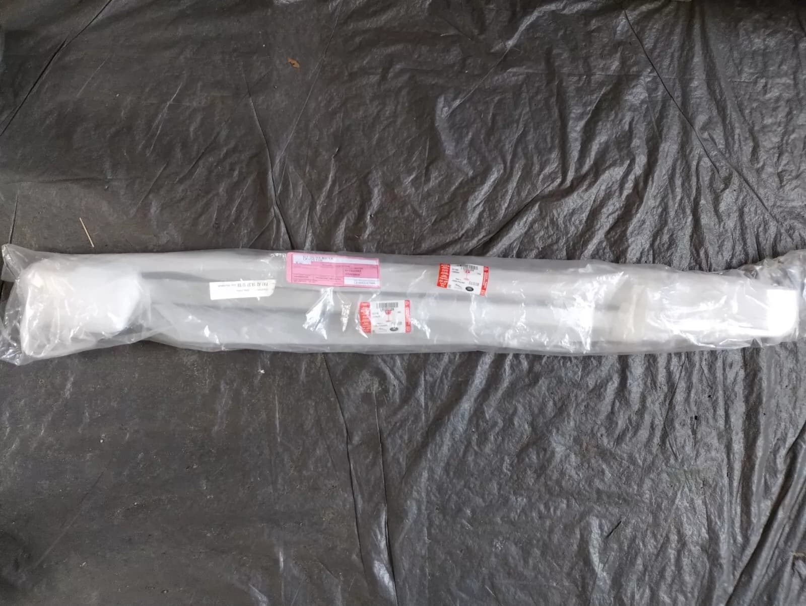 Jaguar, Land Rover, genuine Molding Door No: LR105109