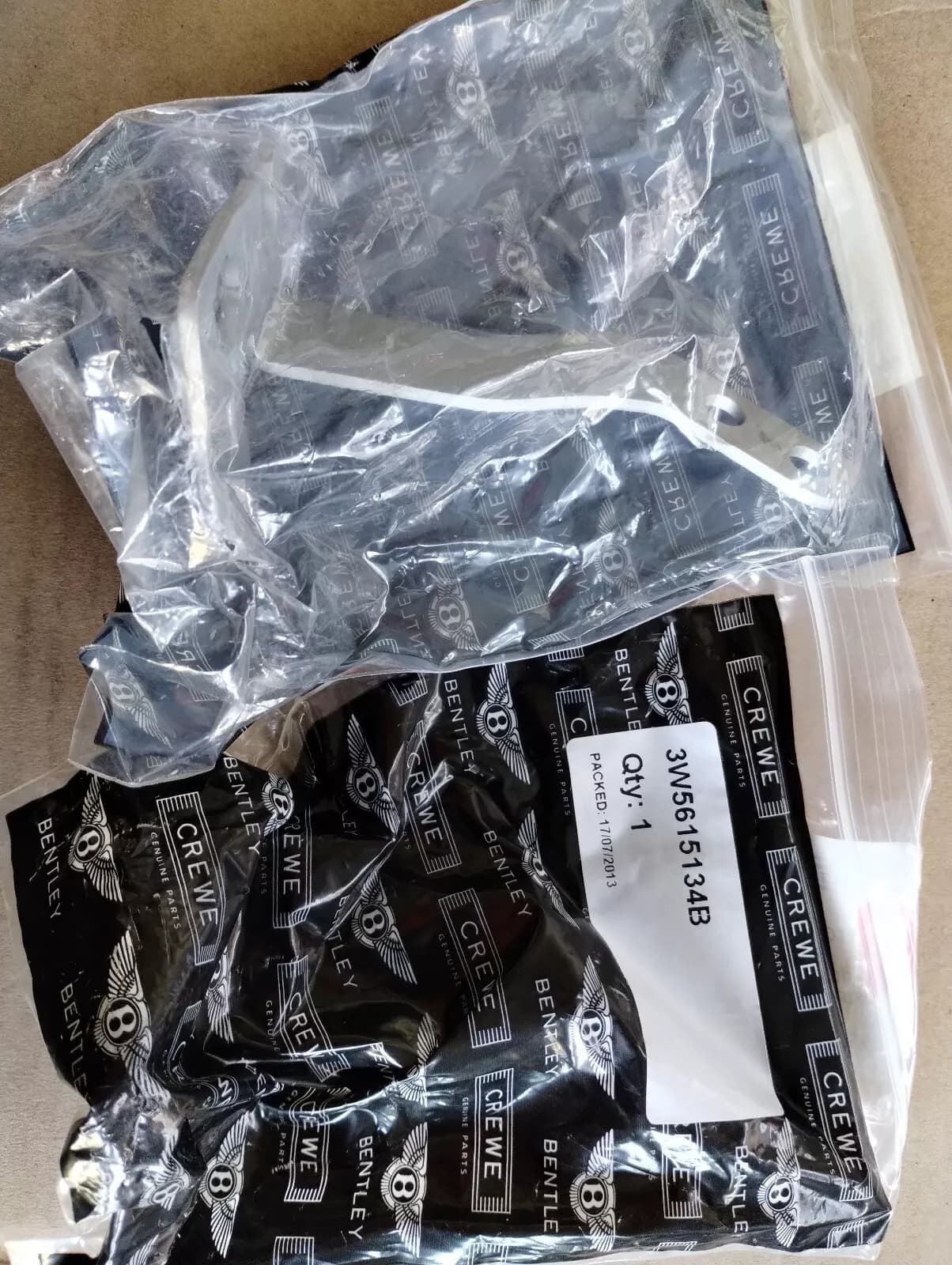 Bentley genuine BRACKET No:3W5615134B