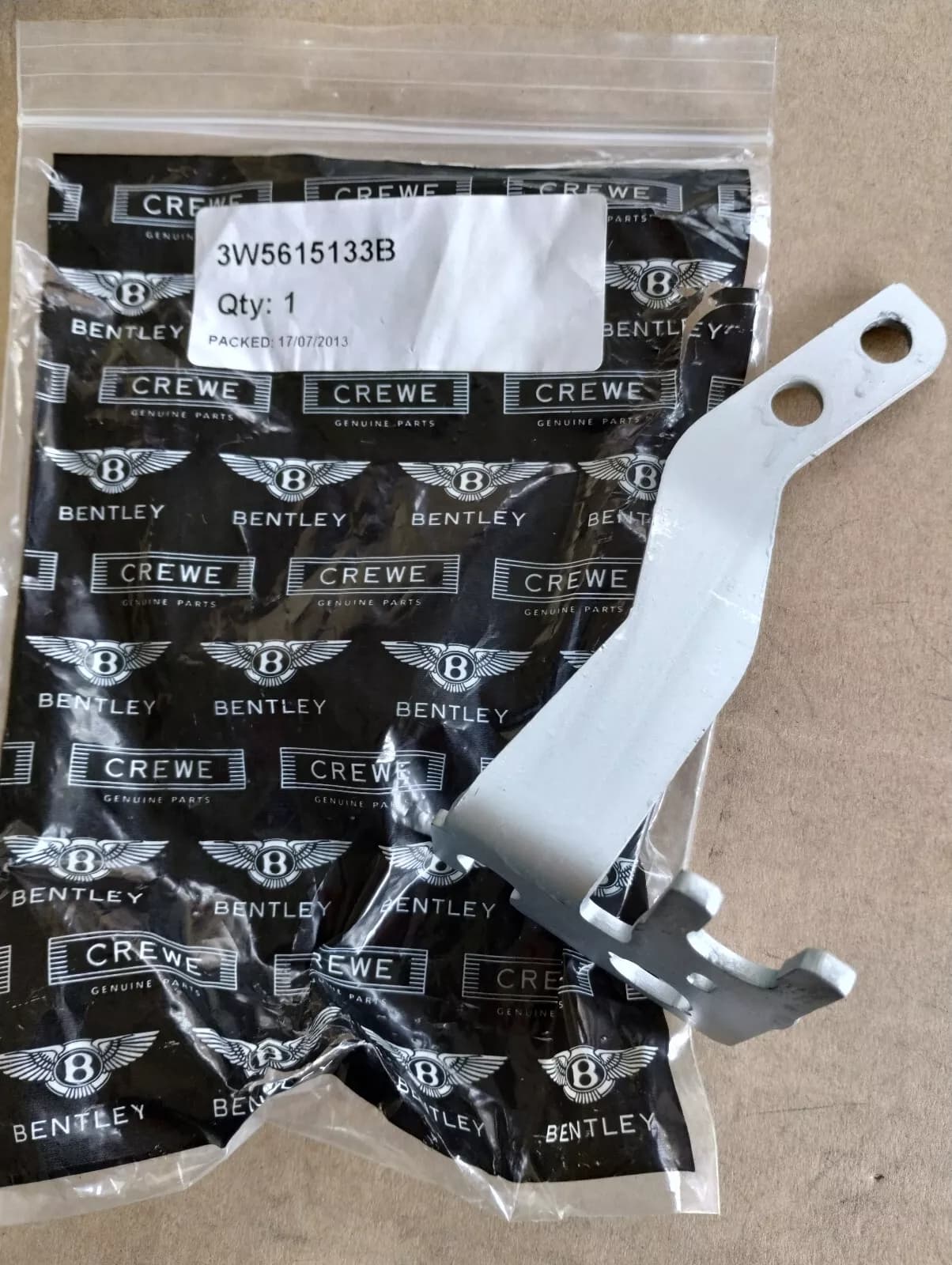 Bentley genuine BRACKET No:3W5615133B