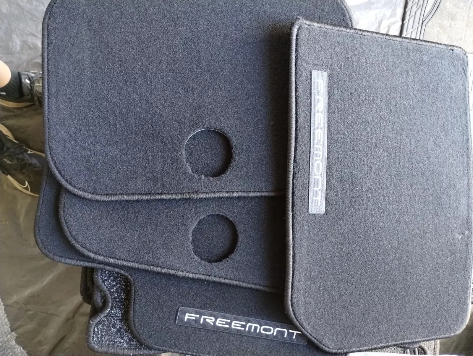 FIAT FREEMONT floor mats NR: 1VU961X9AD