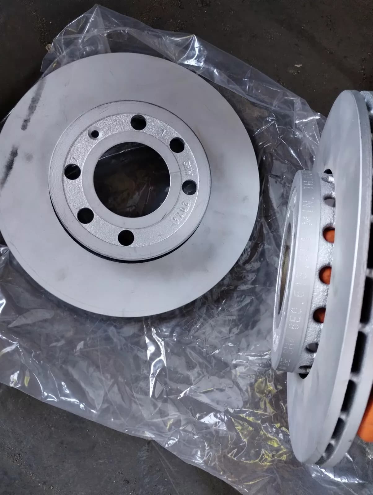 ORIGINAL VW GROUP PARTS, BRAKE DISC 2Pcs Nr: 6E0615301