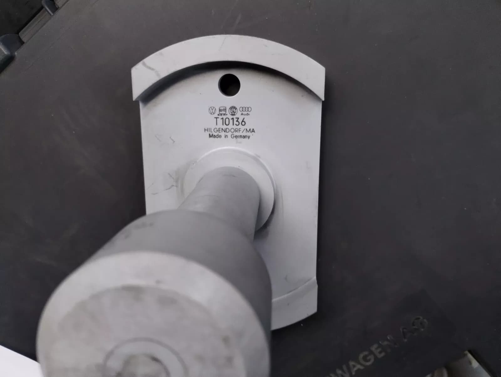 NEW BENTLEY genuine Seal Fitting Tool No: T10136