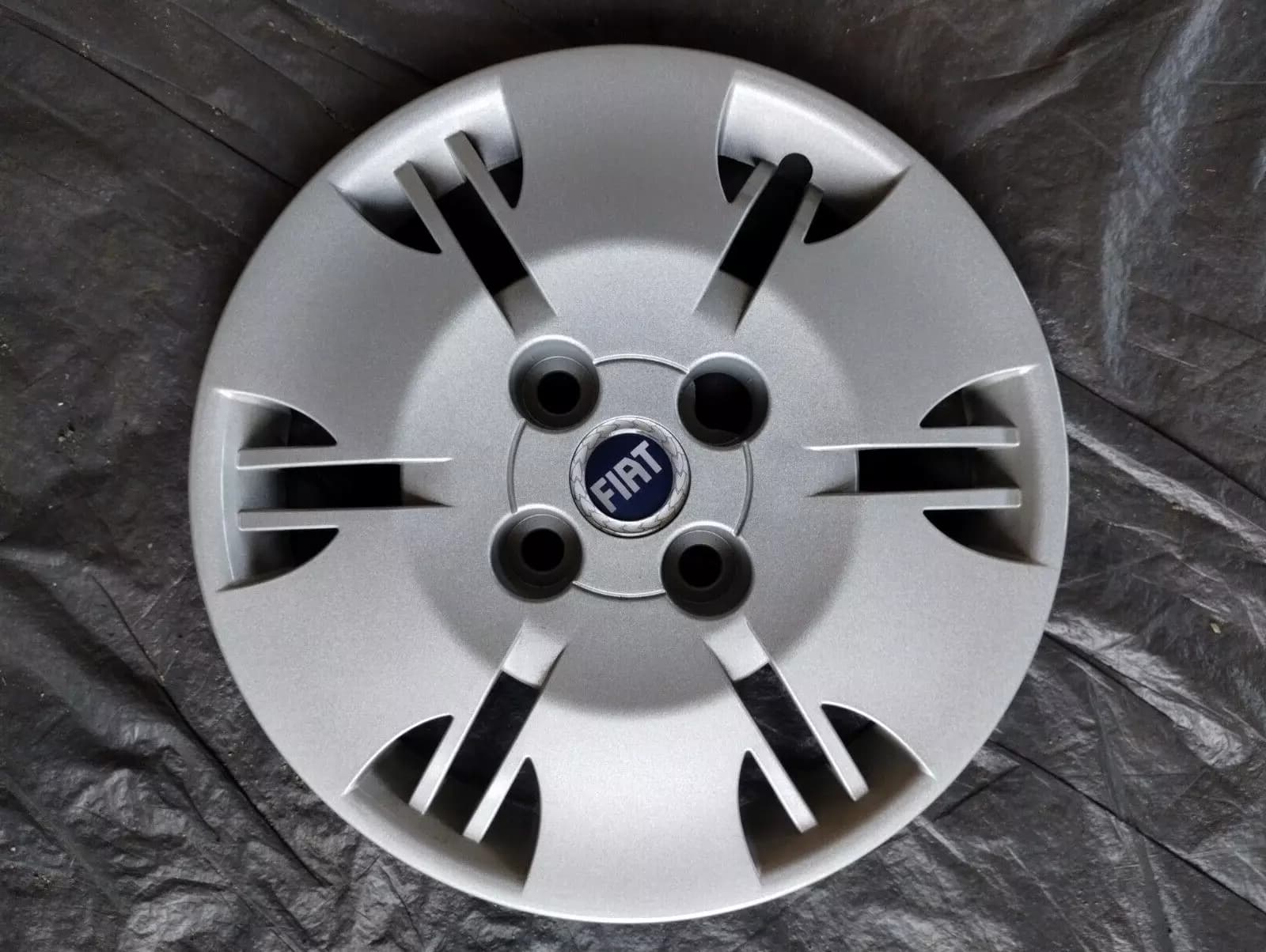 Genuine Fiat ROAD WHEEL HUB CAP 4 pcs No: 735380886