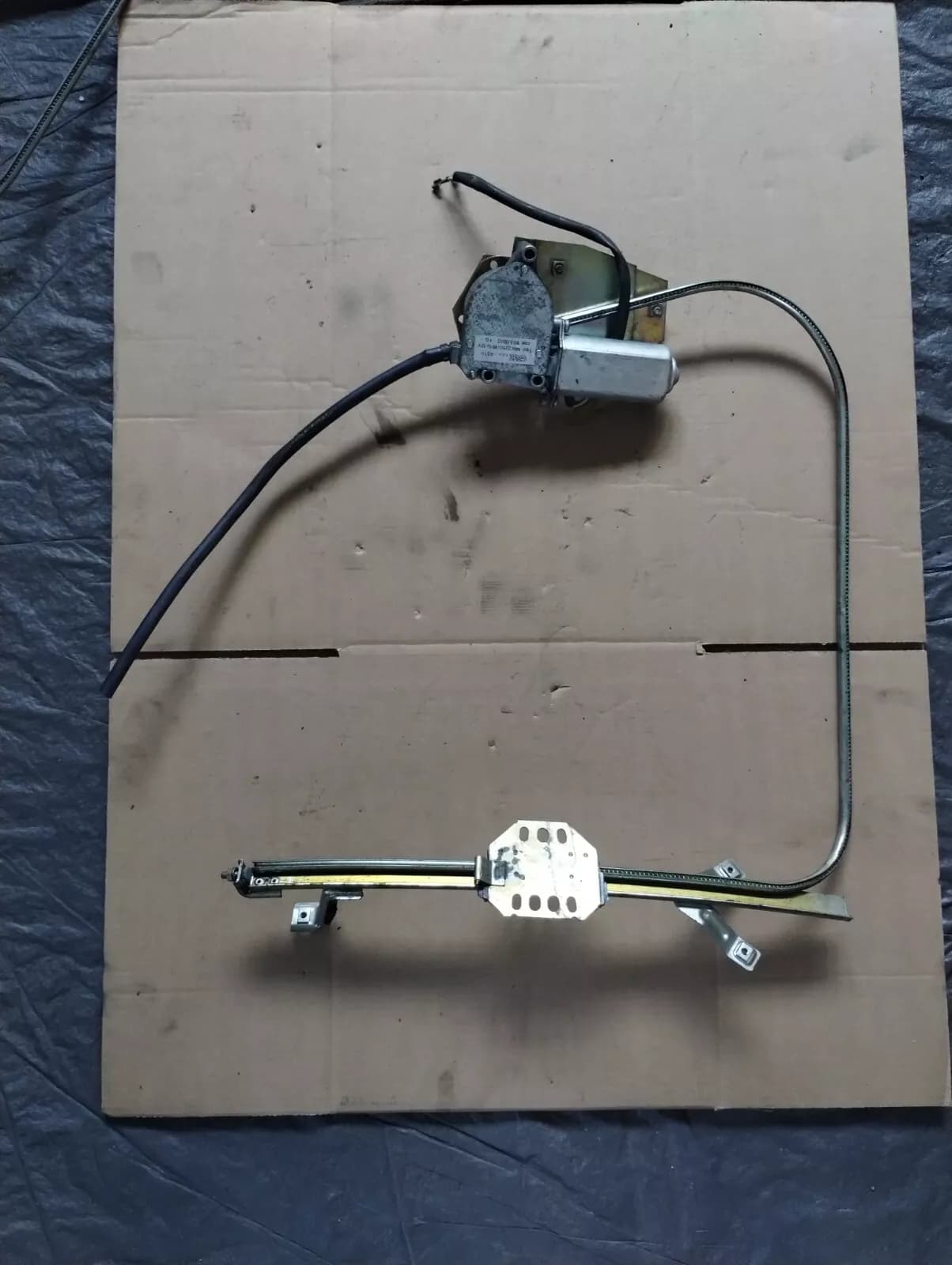 Maserati Biturbo window regulator No: 9030083