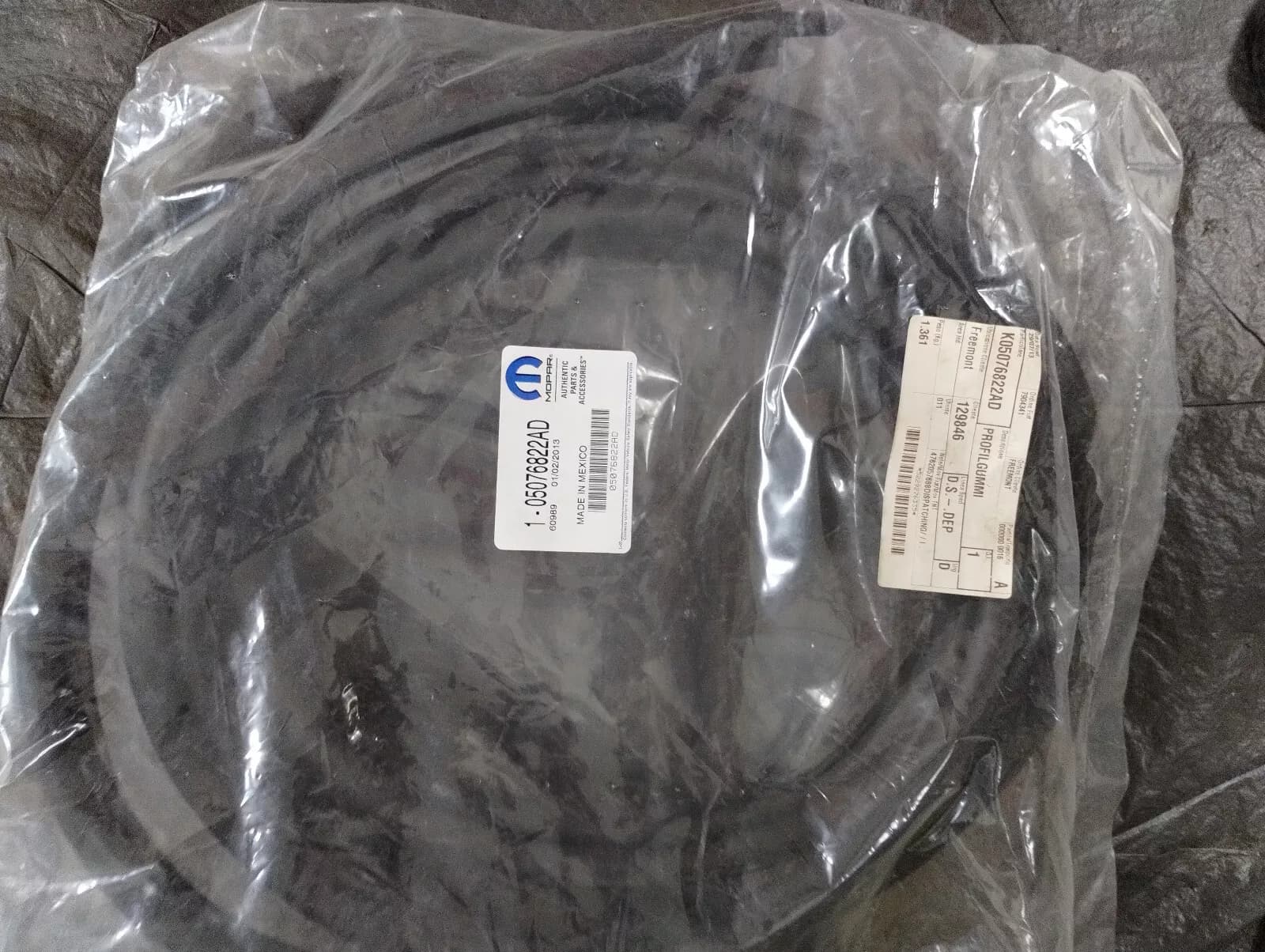 Genuine Fiat RUBBER WEATHER_STRIP No: K05076822AD