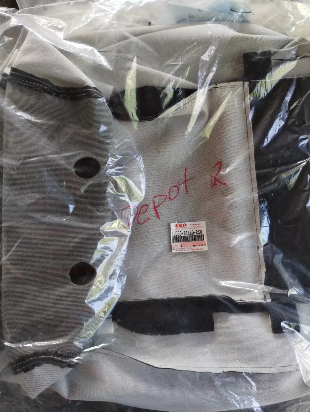 Suzuki genuine SX4 Seat Trim cover NR: 80000-61880-RX0