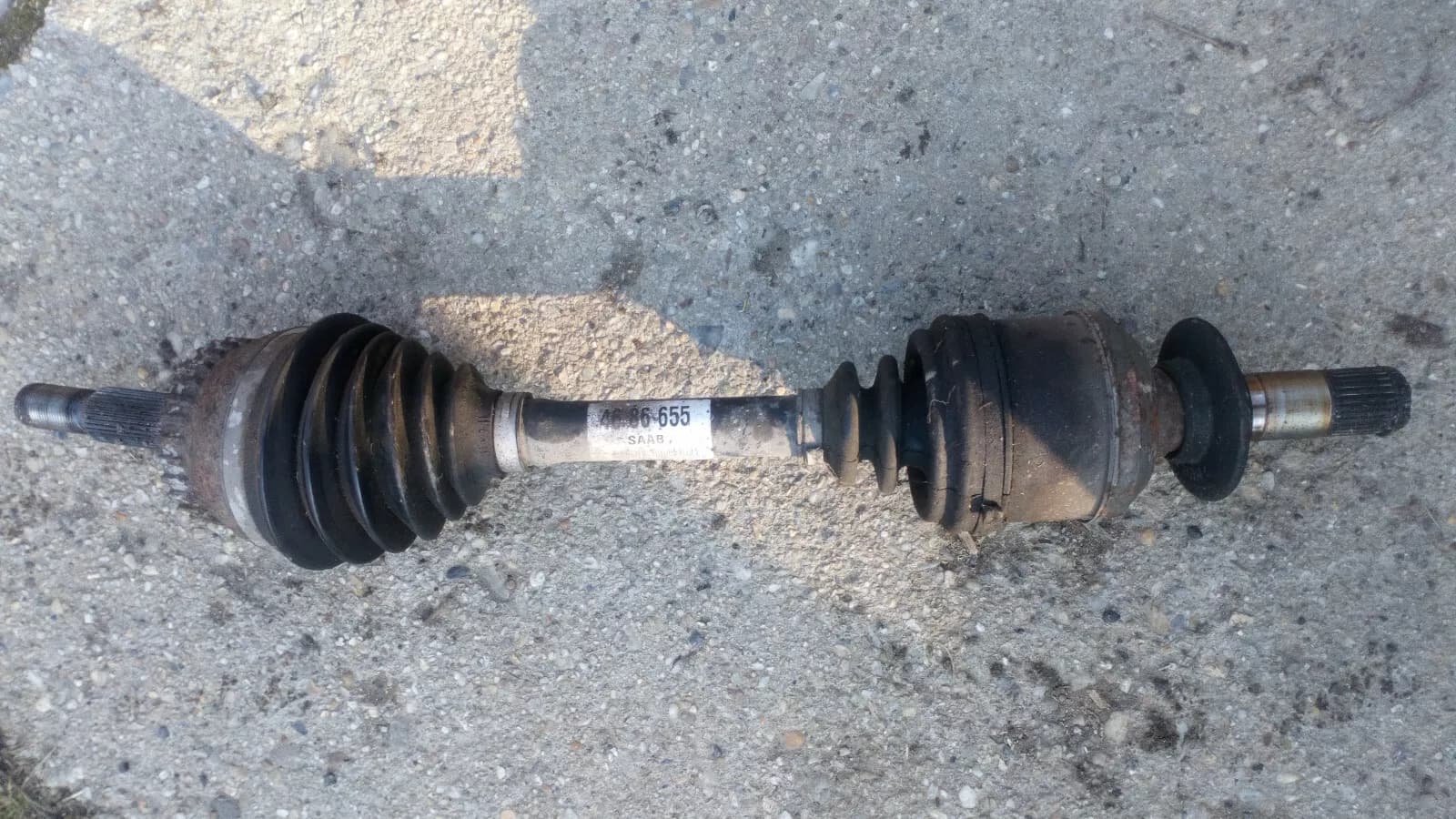 SAAB 9-5 2 3t Aut drive shaft right Year:1998 part no:4686655