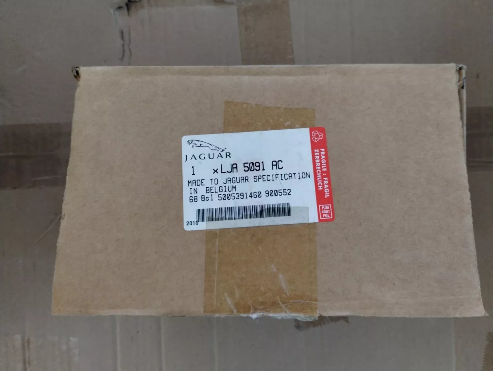 Jaguar, Land Rover, genuine Fog lamp No: LJA5091AC