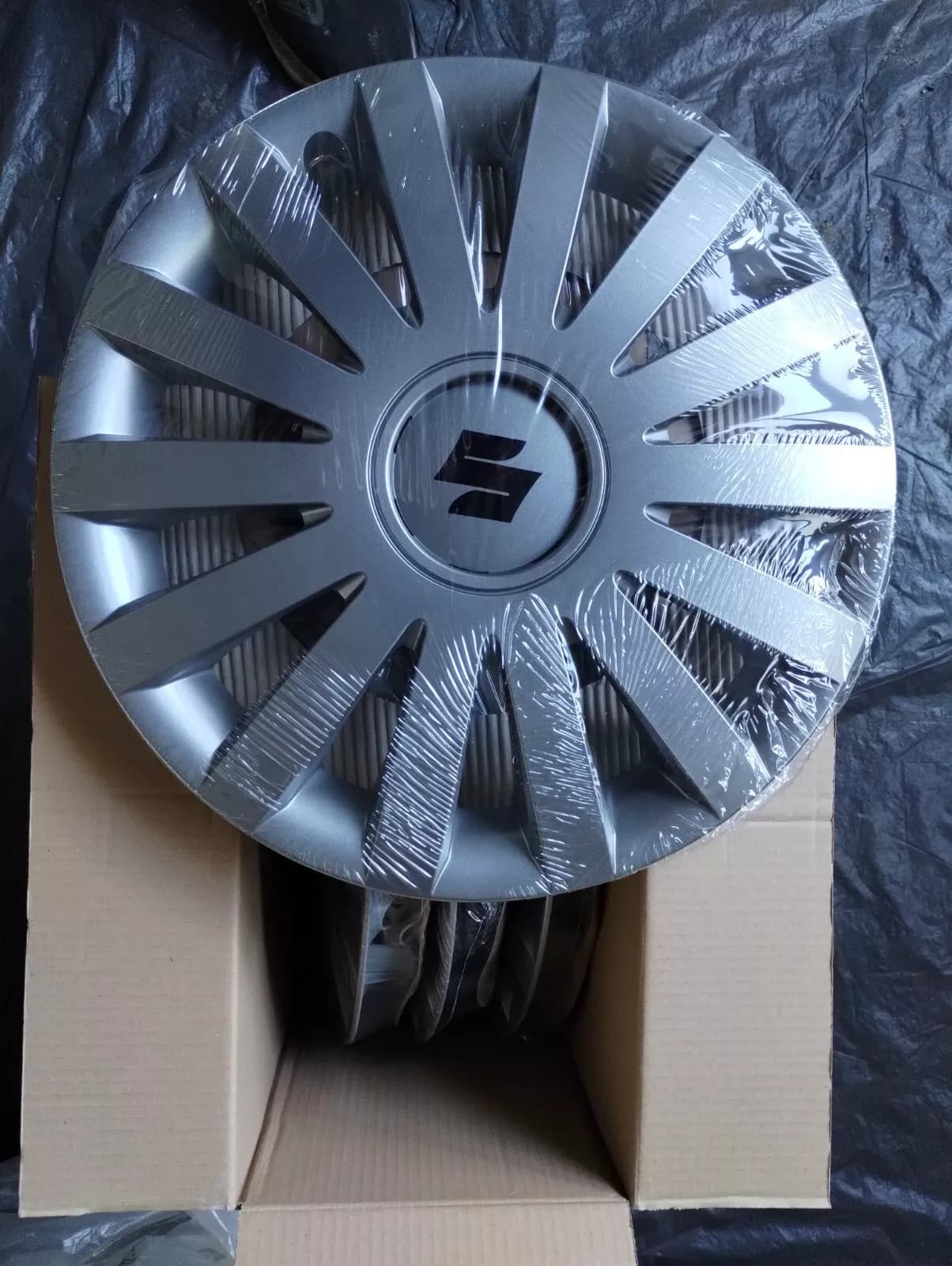 Suzuki genuine HUB CAP 4 Pcs NR: 990E0-86G38-000