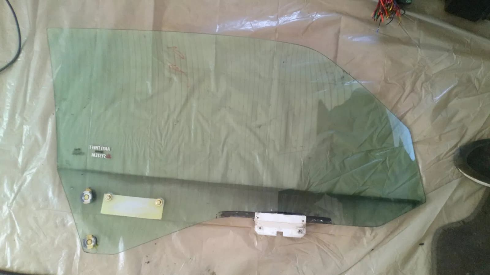 Saab 900 NG, 9-3 Convertible window left part no:5361936 year:1994-2003