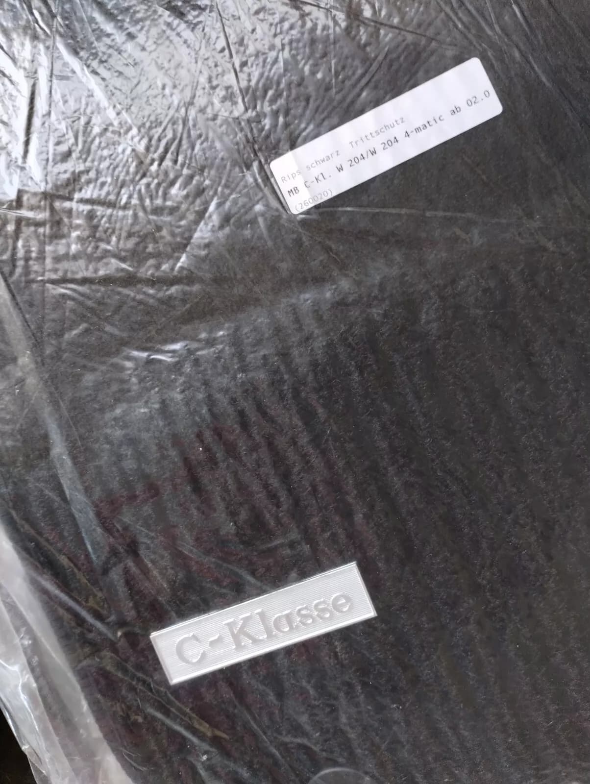 Mercedes C-Class W204 floor mats NR: 260020