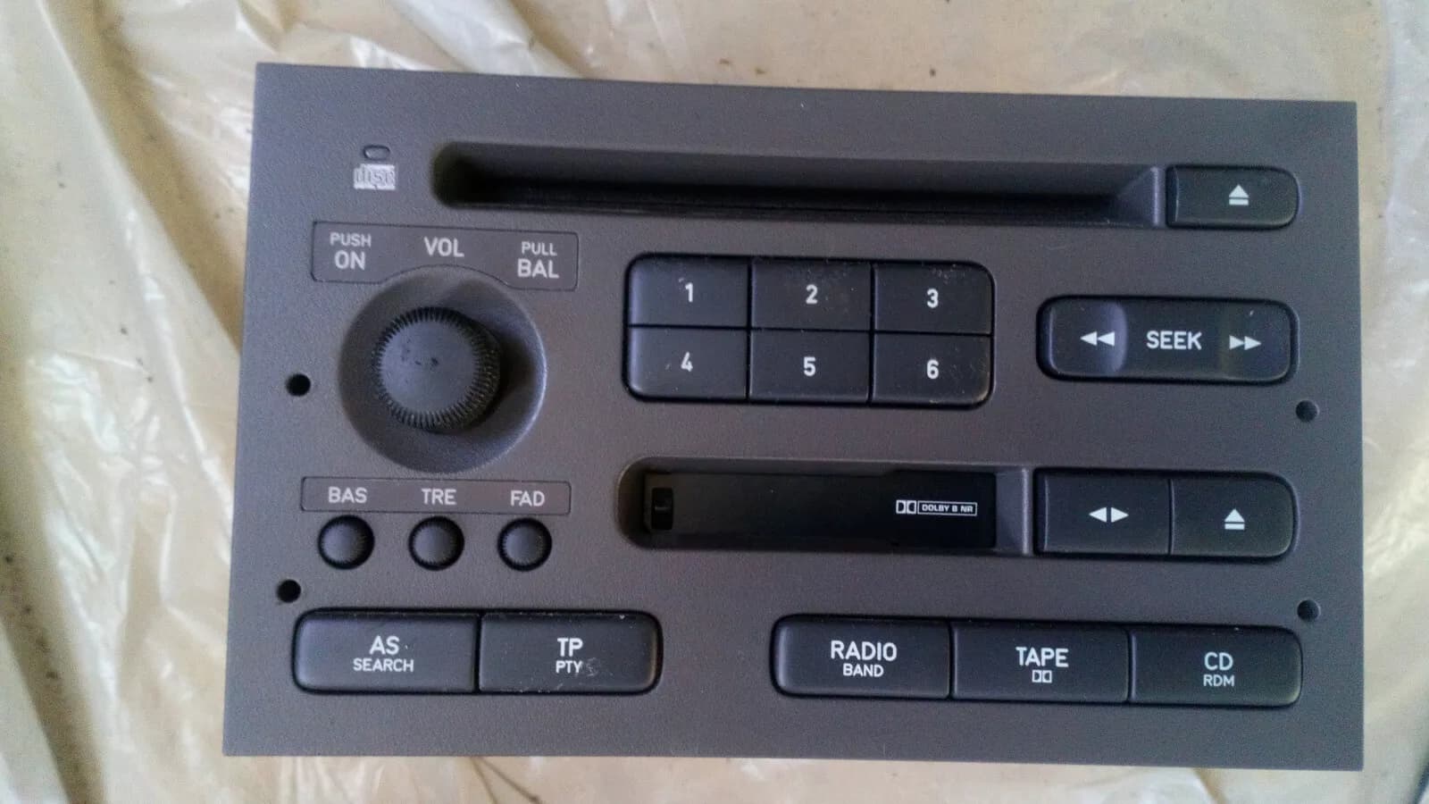 SAAB 9-5 original radioPart no:5038120 YS8120 -W0021789 Year:1998