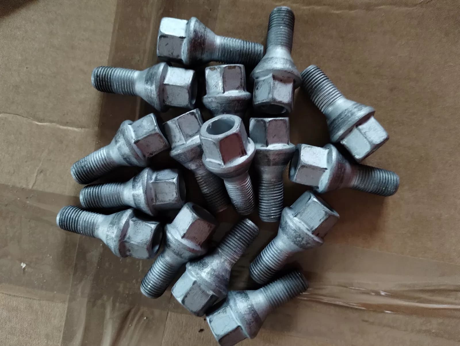 Genuine Fiat, Alfa Romeo, Lancia wheel stud used 16 Pcs No: 51732885