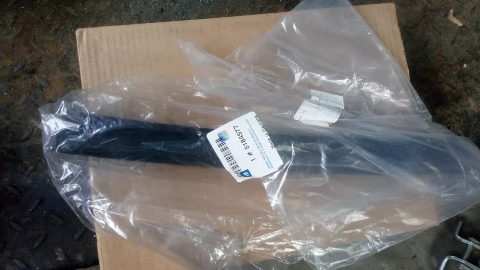 Saab 9-3 convertible top seal no:5184577 year:1998-2003