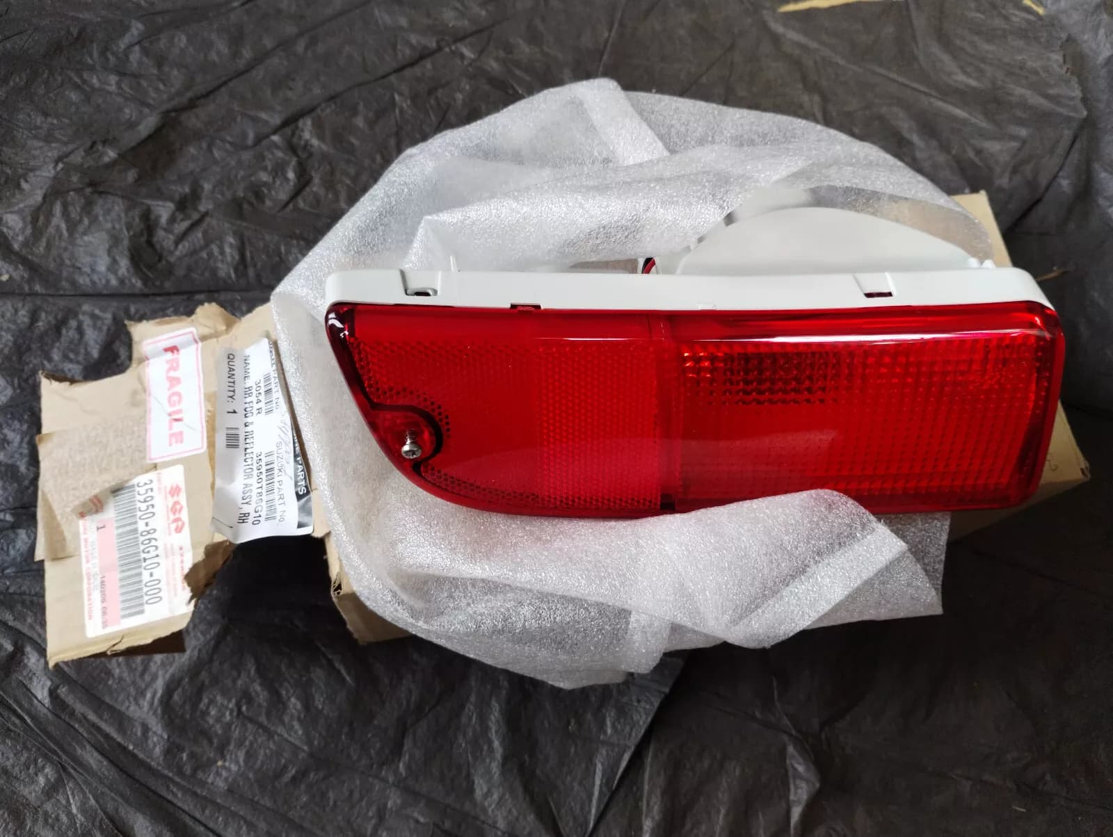 Suzuki genuine rear fog light No: 35950-86G10