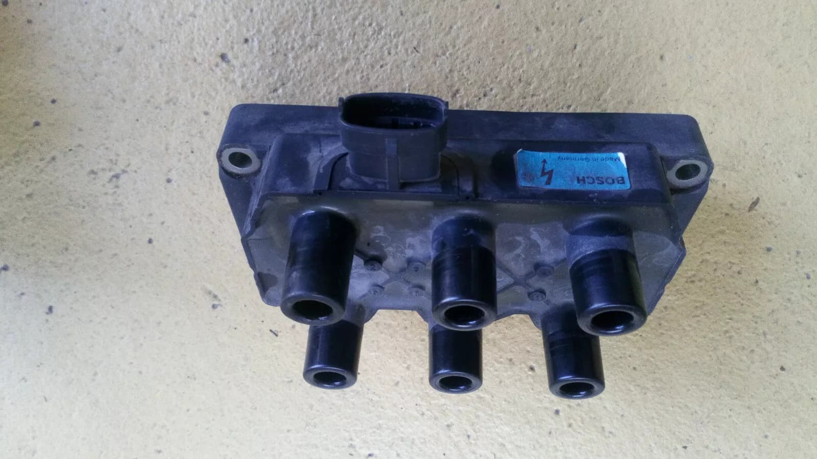 SAAB 9000 3 0V6, Opel 3.0V6 ignition coilPart no : 0 221 503 016