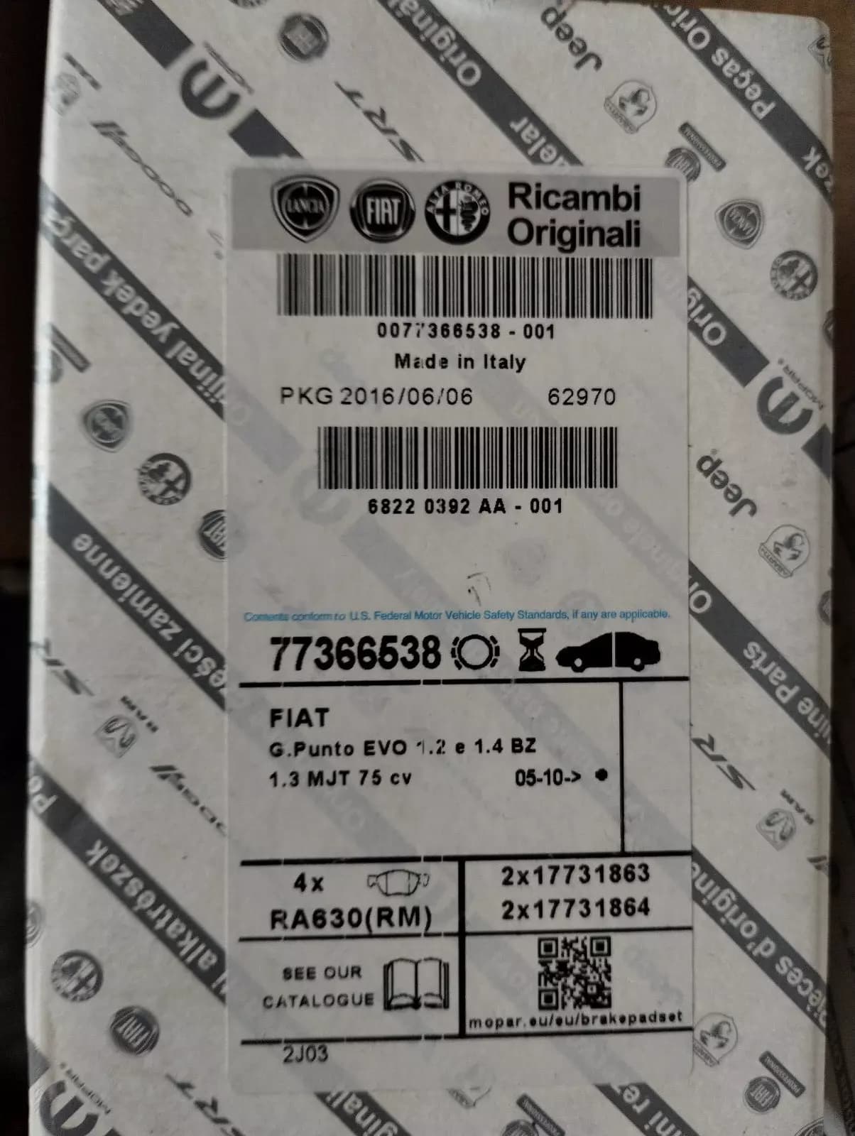 Genuine Fiat pad set No : 77366538