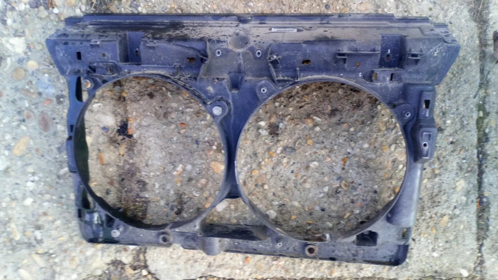 Peugeot 607 radiator fan house part no :9648735280, 9648900380 year:2006