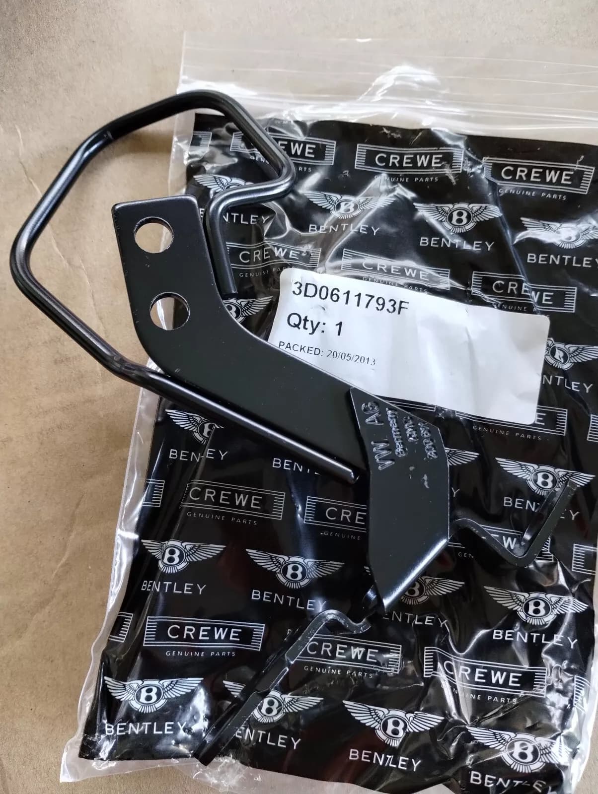 Bentley genuine BRACKET No:3D0611793F